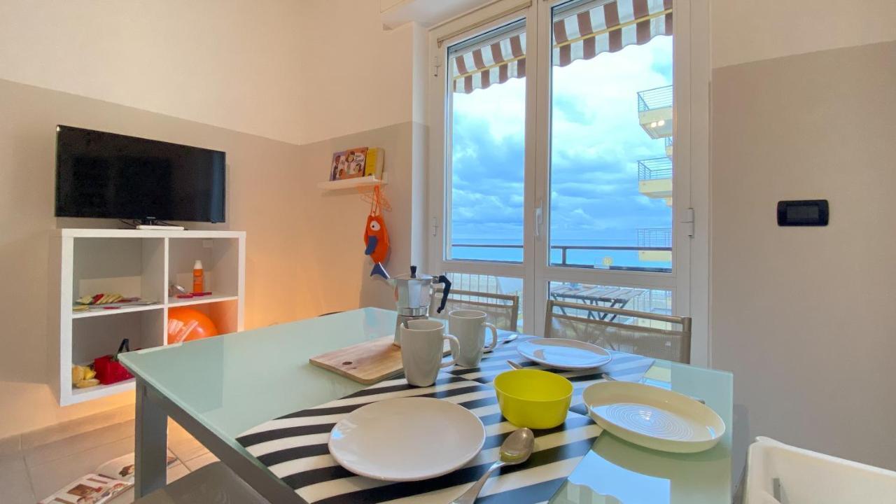 Babyaccommodation Family Experience IV ปิเอตราลิกูเร ภายนอก รูปภาพ